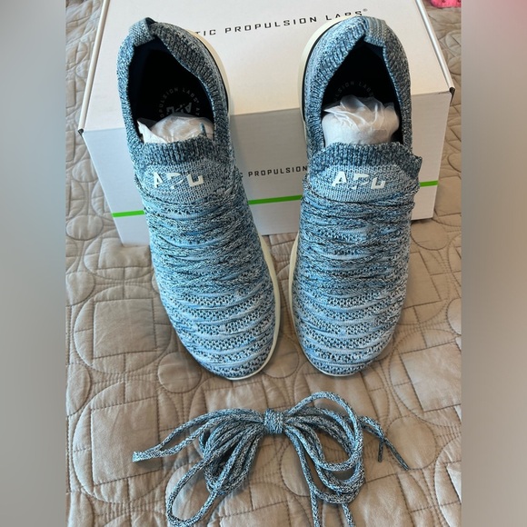 NEW APL Men's Techloom Wave in Midnight Ivory Melange Blue Sneakers Size 10.5 - Picture 1 of 16